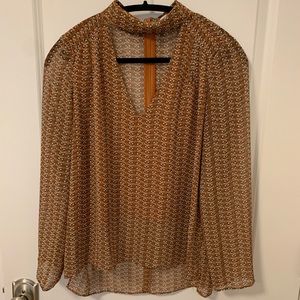 Lucy Paris V neck blouse